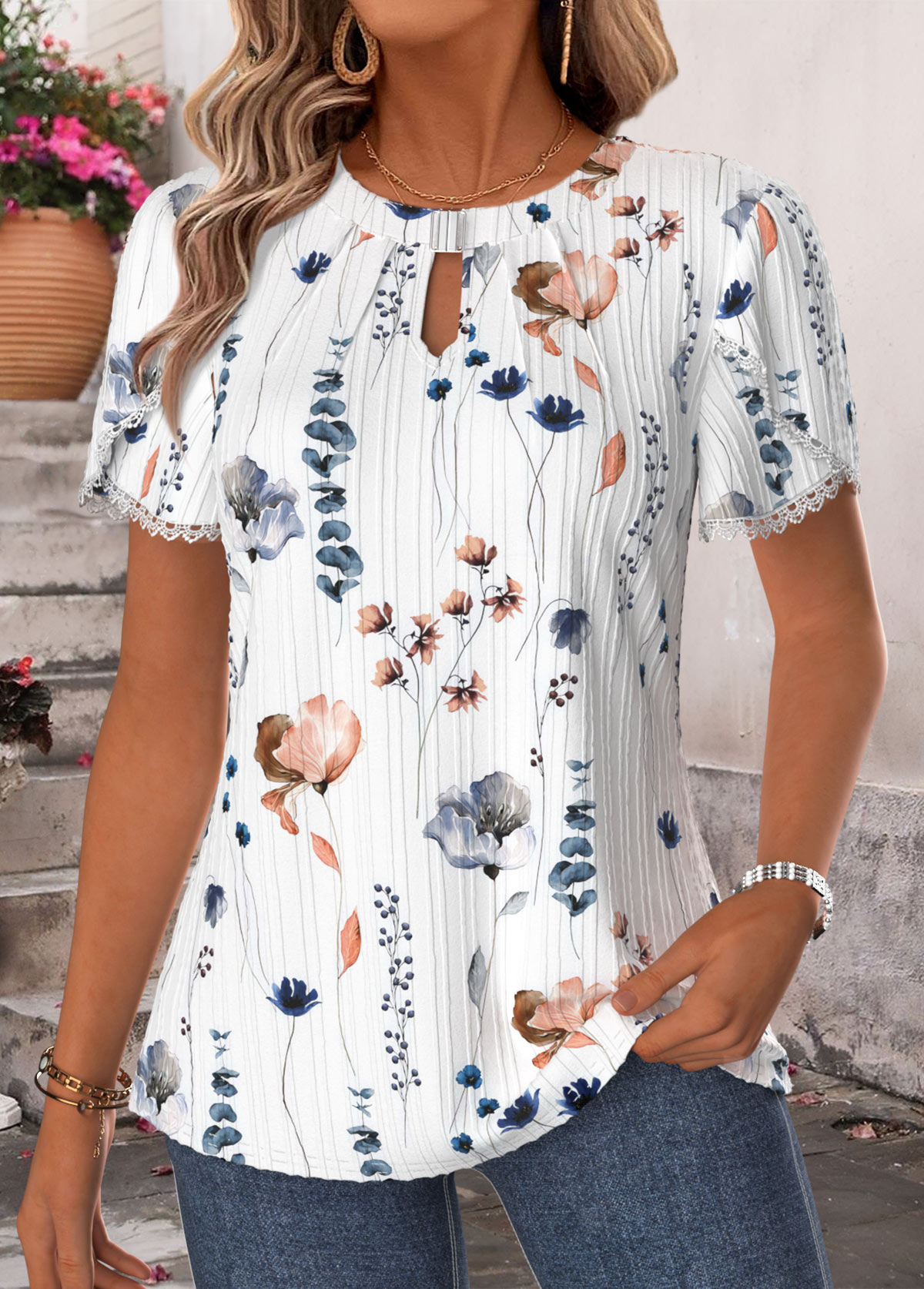 Multi Color Floral Print Curved Hem Short Sleeve Blouse | picture 