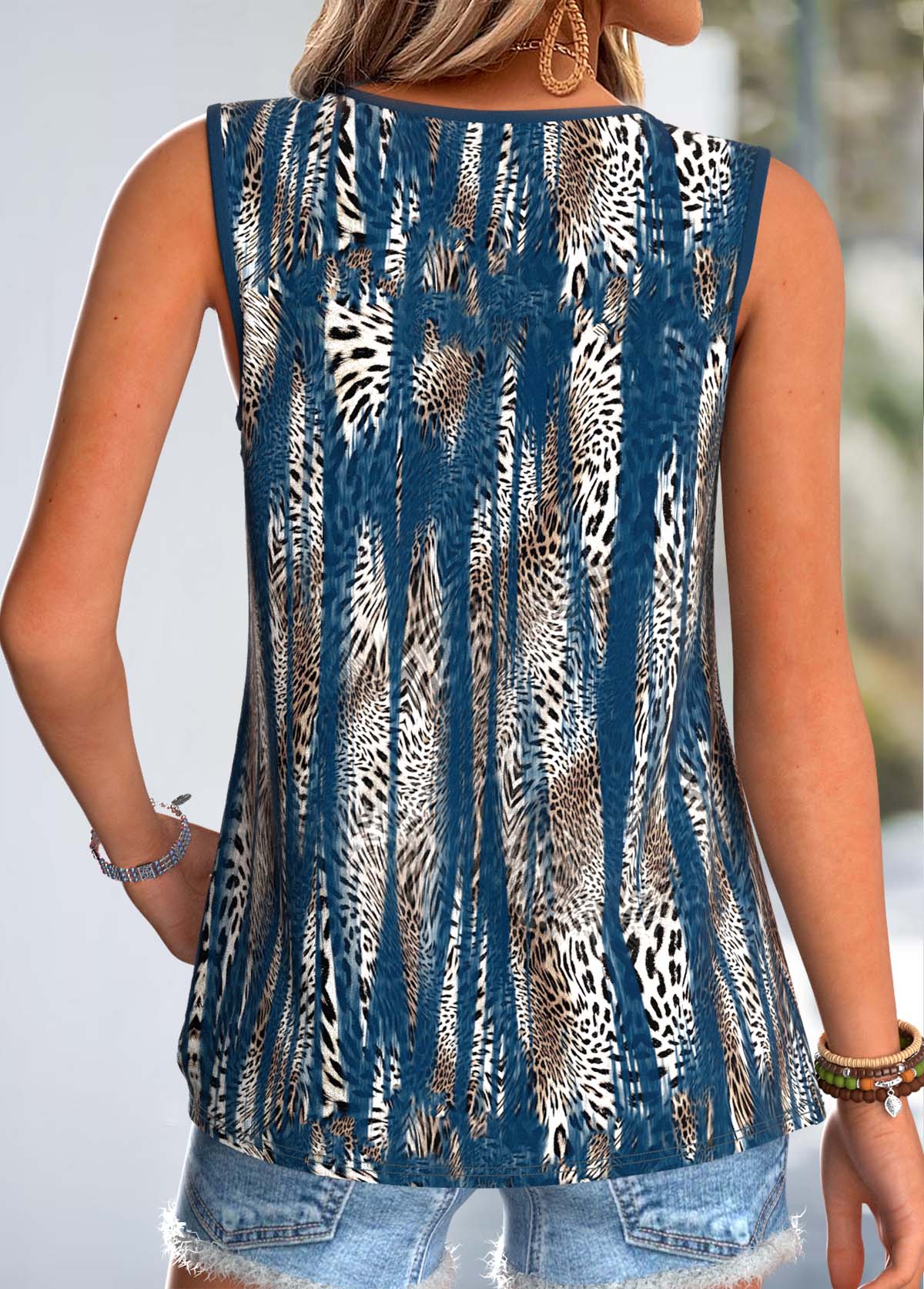 Peacock Blue Leopard Curved Hem Sleeveless Tank Top | picture 