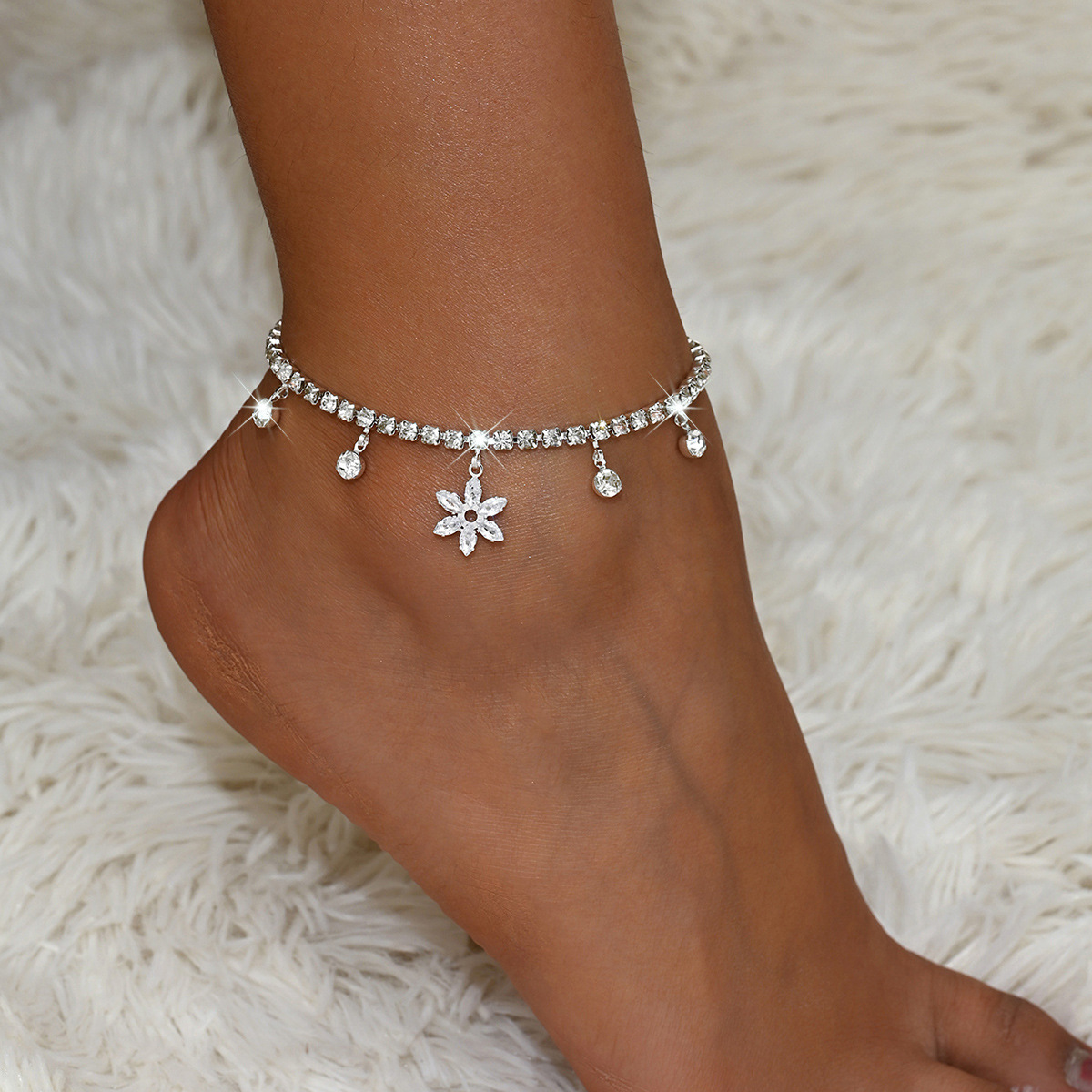 Silver Color Copper Detail Rhinestone Anklet | picture 