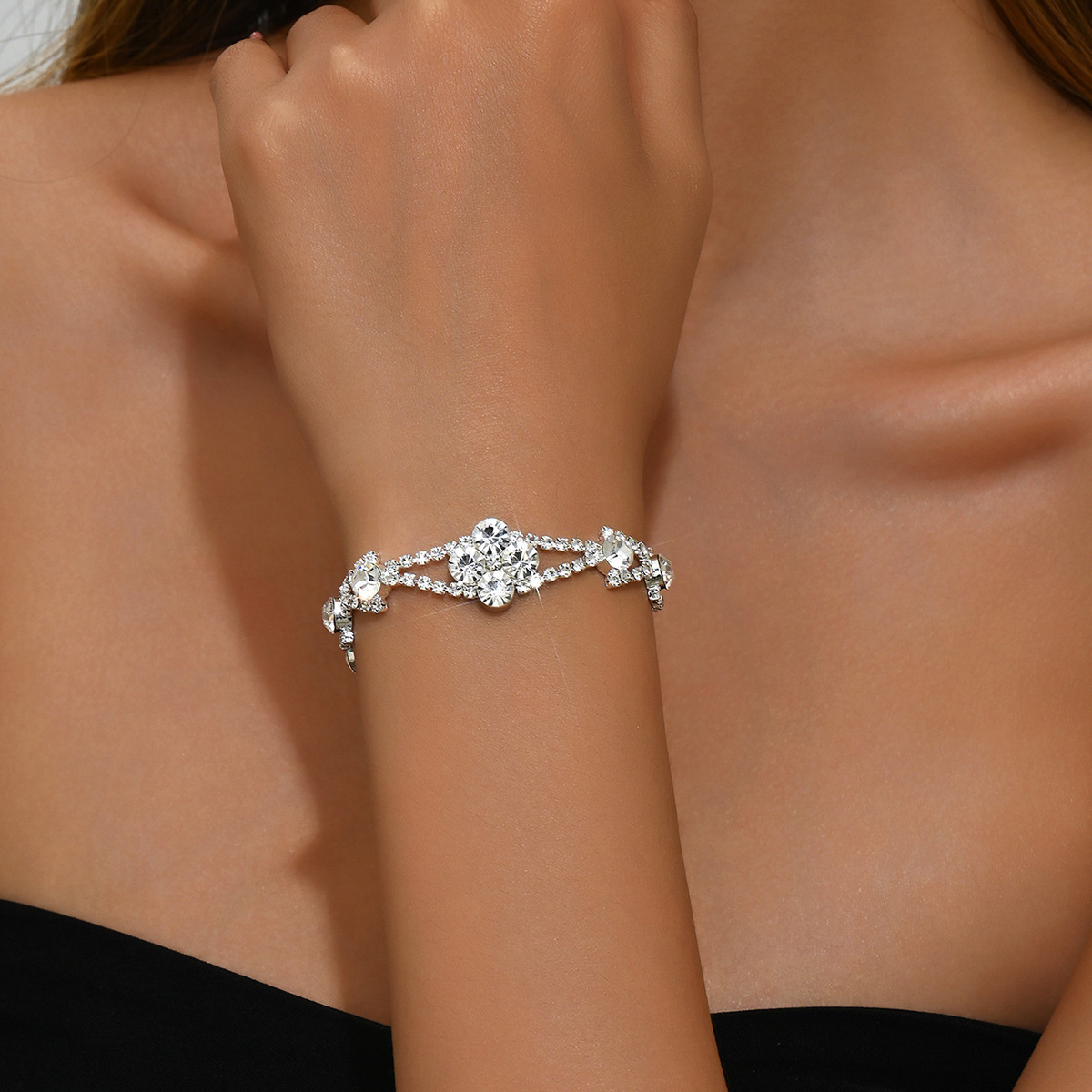 Silver Sparkling Diamond Design Copper Bracelet | picture 