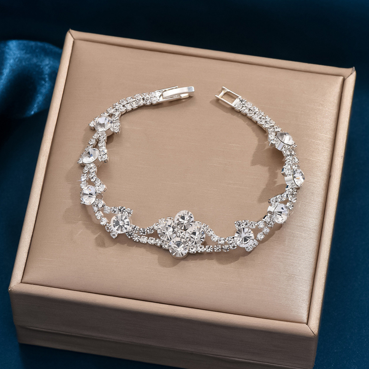 Silver Sparkling Diamond Design Copper Bracelet | picture 