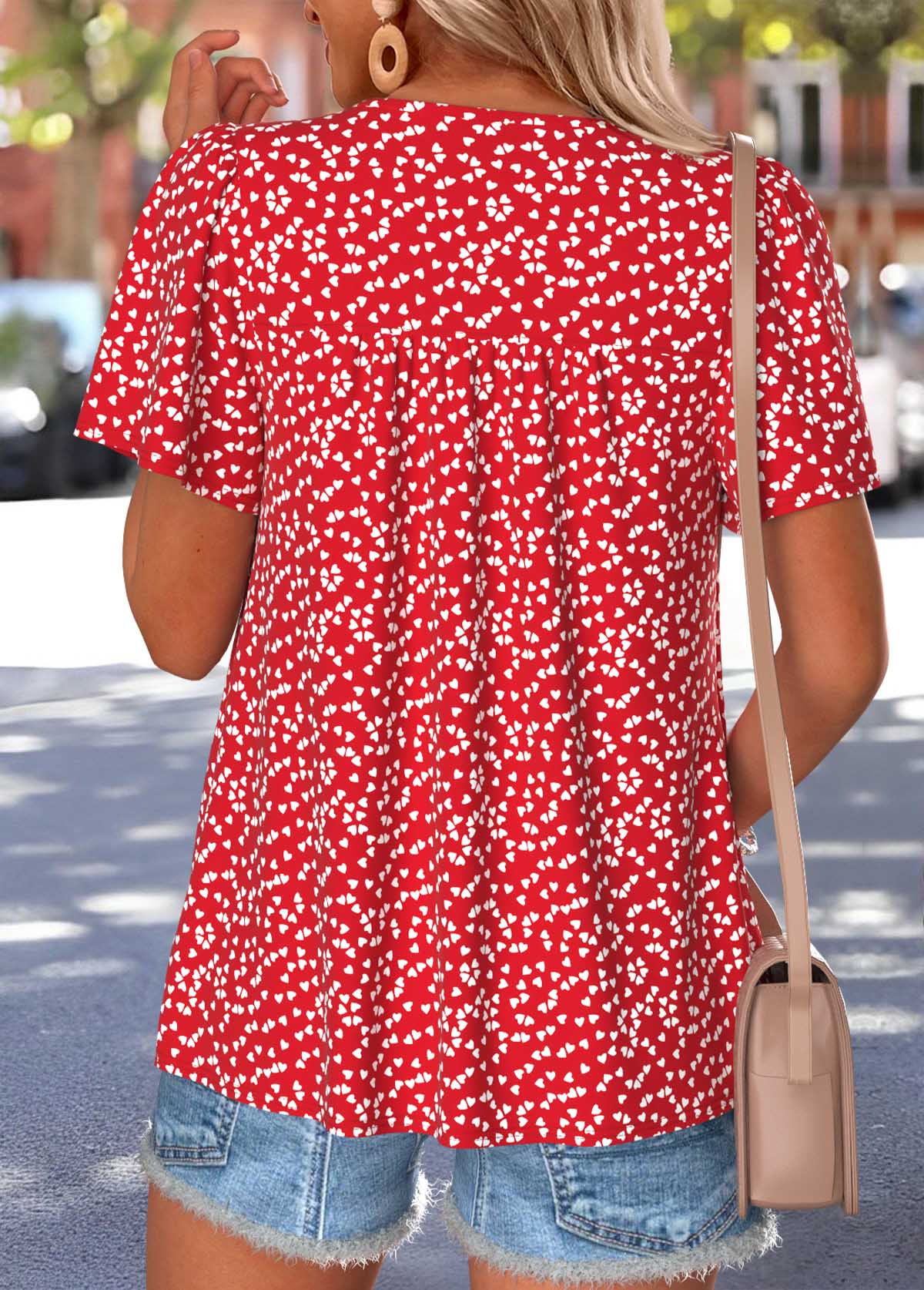 Red Heart Print Curved Hem Short Sleeve T Shirt | picture 