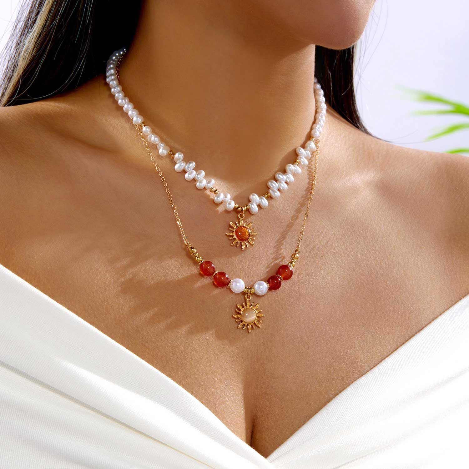 Double-layered Gold Color and Pearl Necklace | picture 