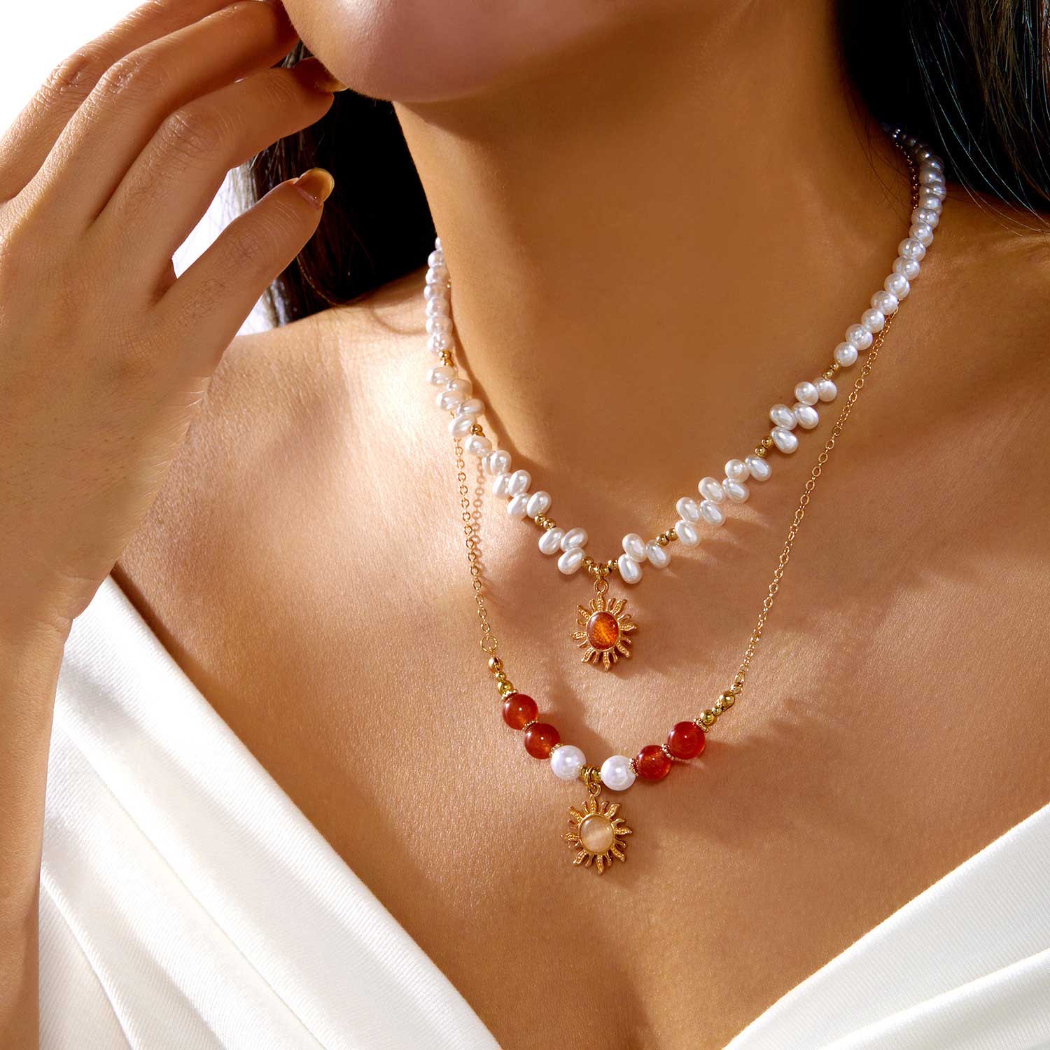 Double-layered Gold Color and Pearl Necklace | picture 