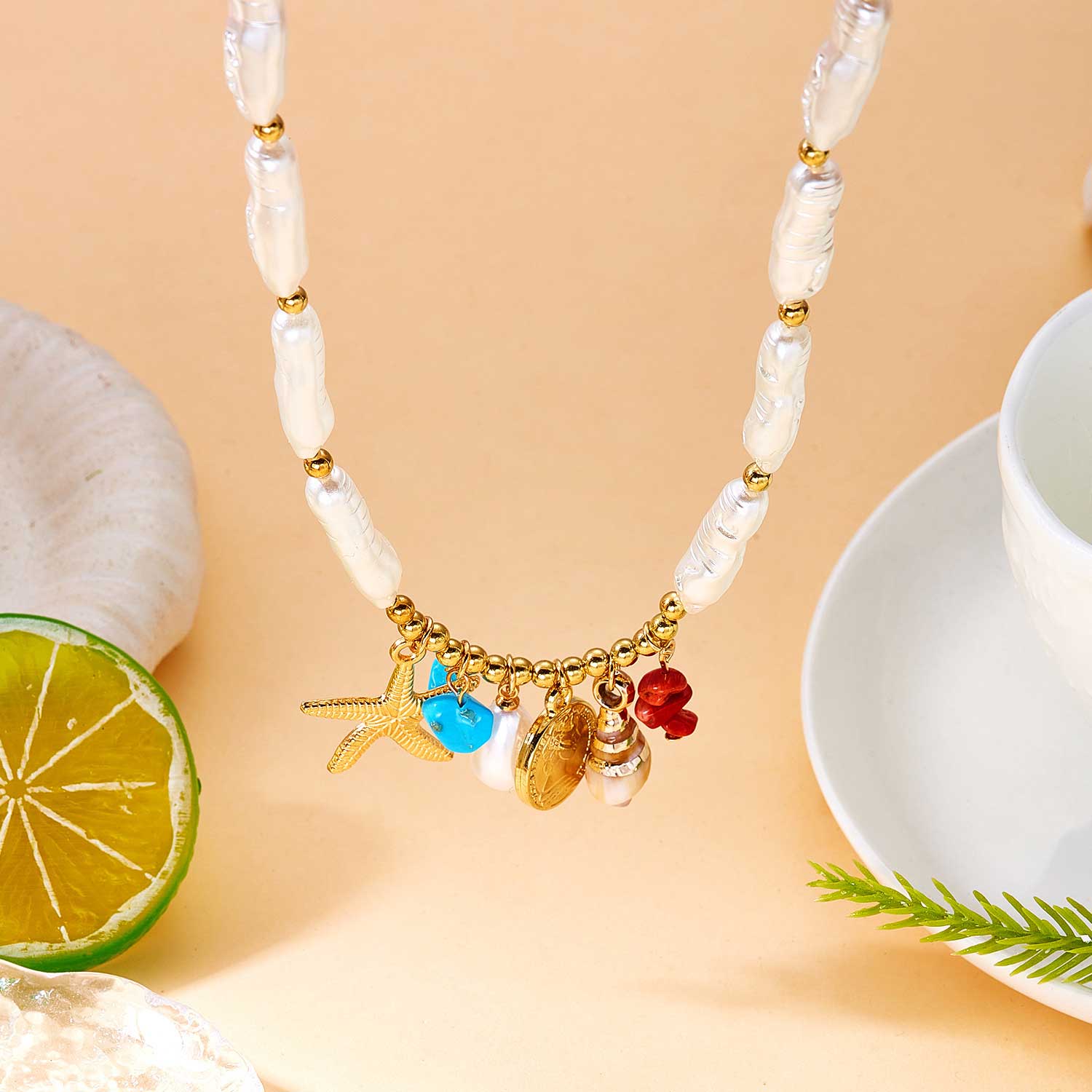 Golden Color Shell Pearl Detail Necklace | picture 