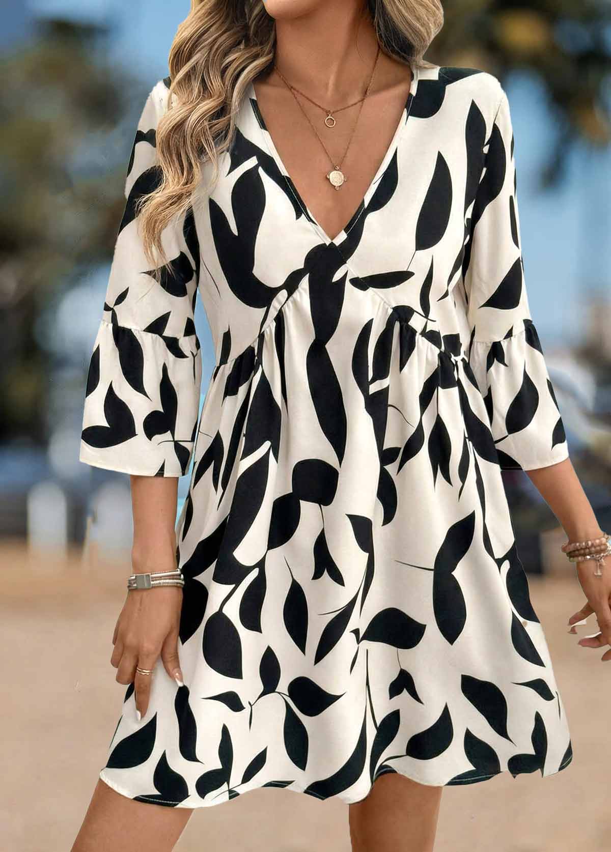 Light Coffee Leaf Print Short Shirred 3/4 Sleeve Dress | picture 