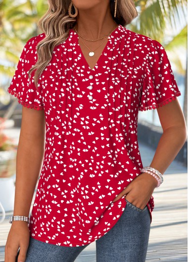 women clothes image of Red Heart Print Curved Hem Short Sleeve T Shirt