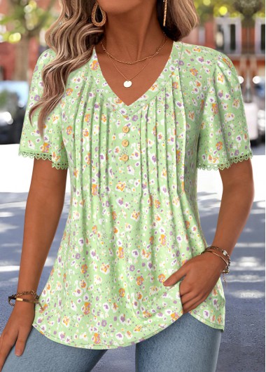 women clothes image of Light Green Ditsy Floral Print Curved Hem T Shirt