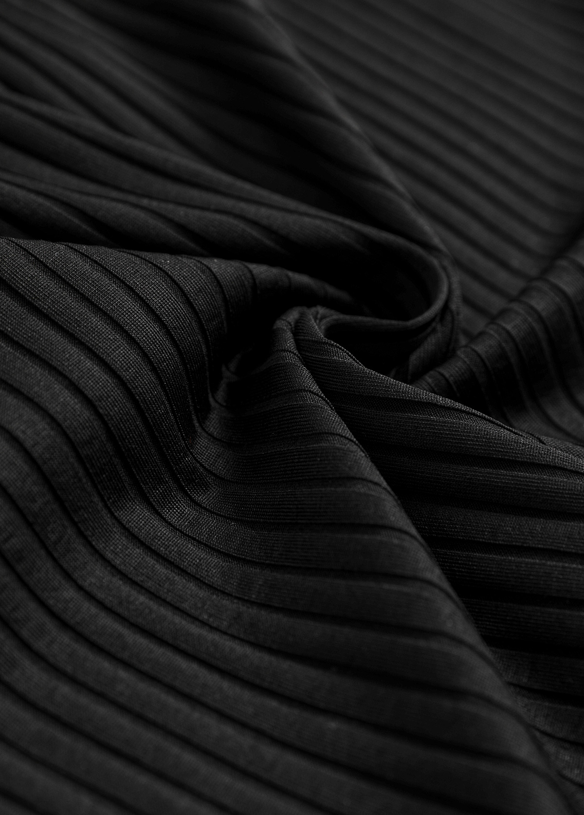 Surplice Feathers Print Black Tankini Set | picture 