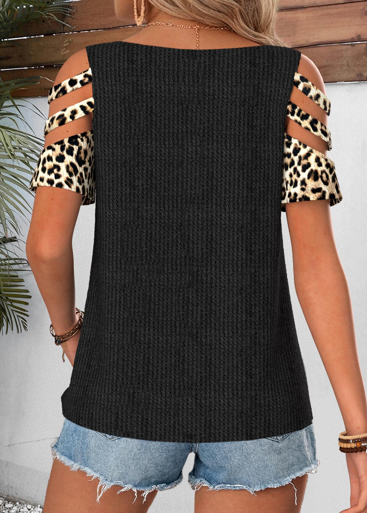 Black Leopard Curved Hem Short Sleeve T Shirt | picture 