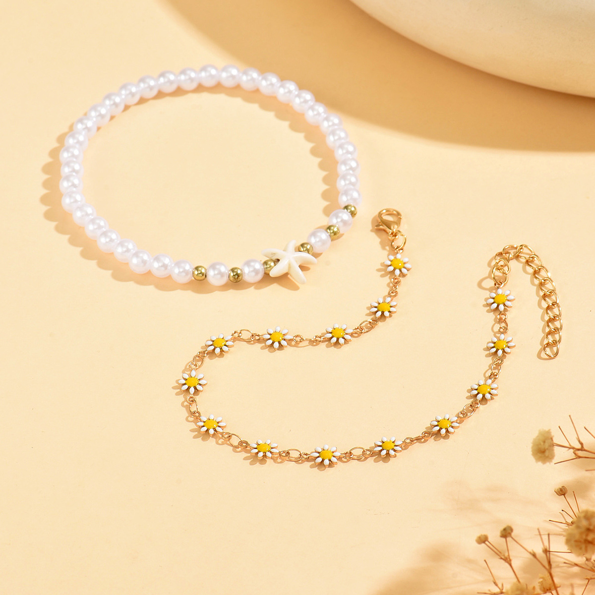 Beige Daisy Flower Starfish Pearl Anklets | picture 