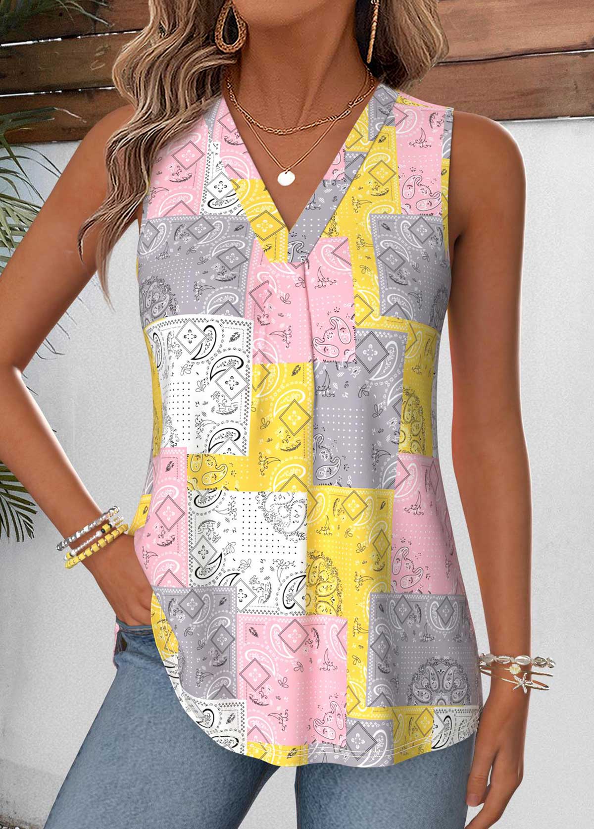 Multi Color Patchwork Curved Hem Sleeveless Tank Top | picture 