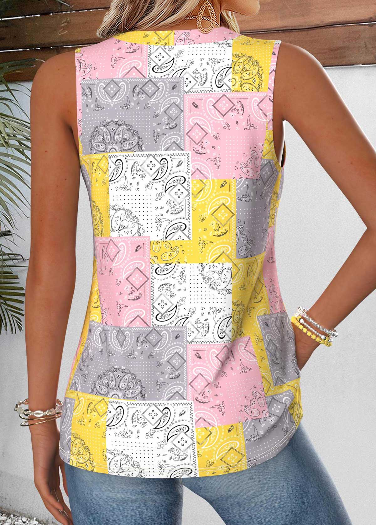 Multi Color Patchwork Curved Hem Sleeveless Tank Top | picture 