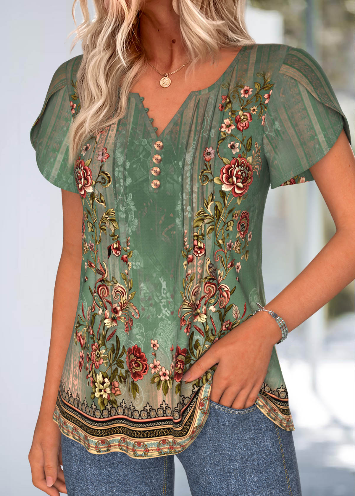 Green Tribal Print Curved Hem Short Sleeve T Shirt | picture 