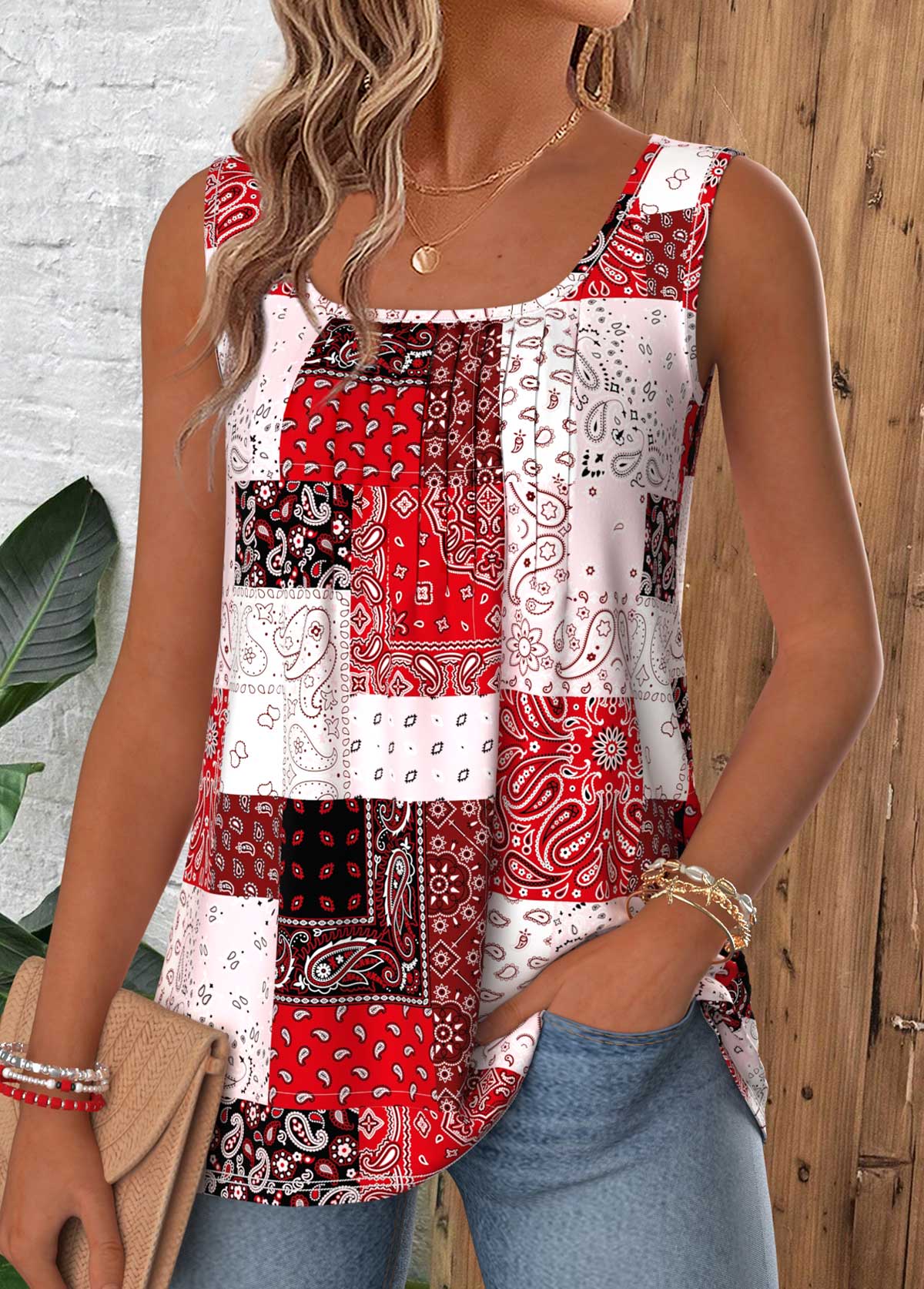 Red Patchwork Tuck Stitch Sleeveless Square Neck Tank Top | picture 
