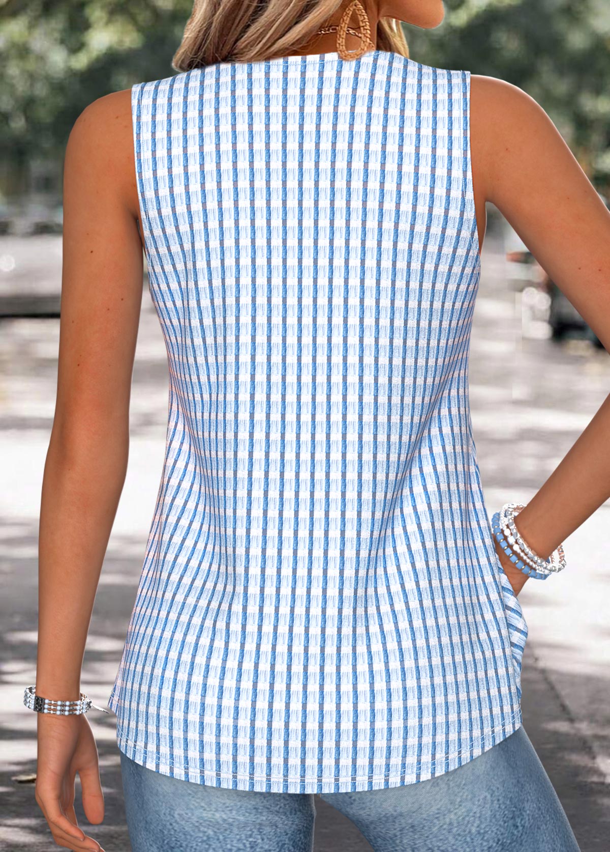 Light Blue Plaid Curved Hem Sleeveless Tank Top | picture 