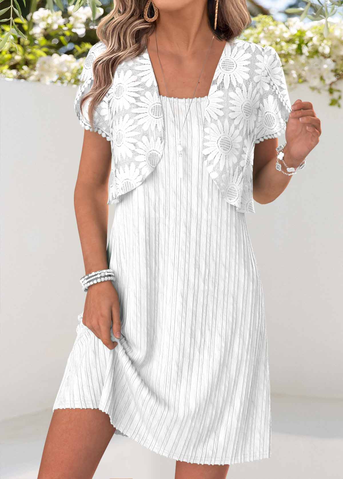 Light Green Short Two-piece Round Neck Dress and Cardigan | picture 