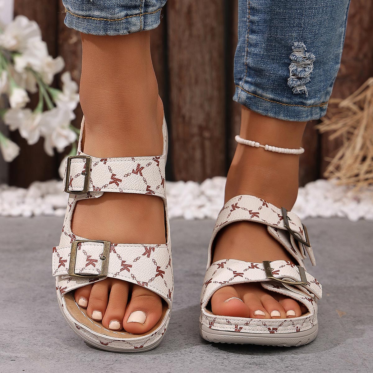 Beige Geometric Print Round Toe Falt Sandals | picture 