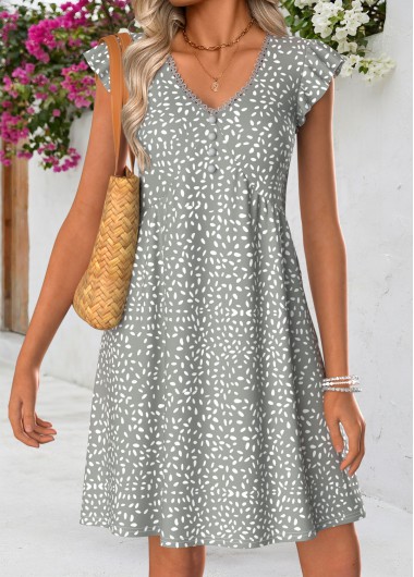 women clothes image of Grey Geometric Print Short Shirred V Neck Dress