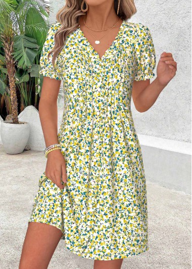 women clothes image of Light Green Floral Print Short Tuck Stitch Dress