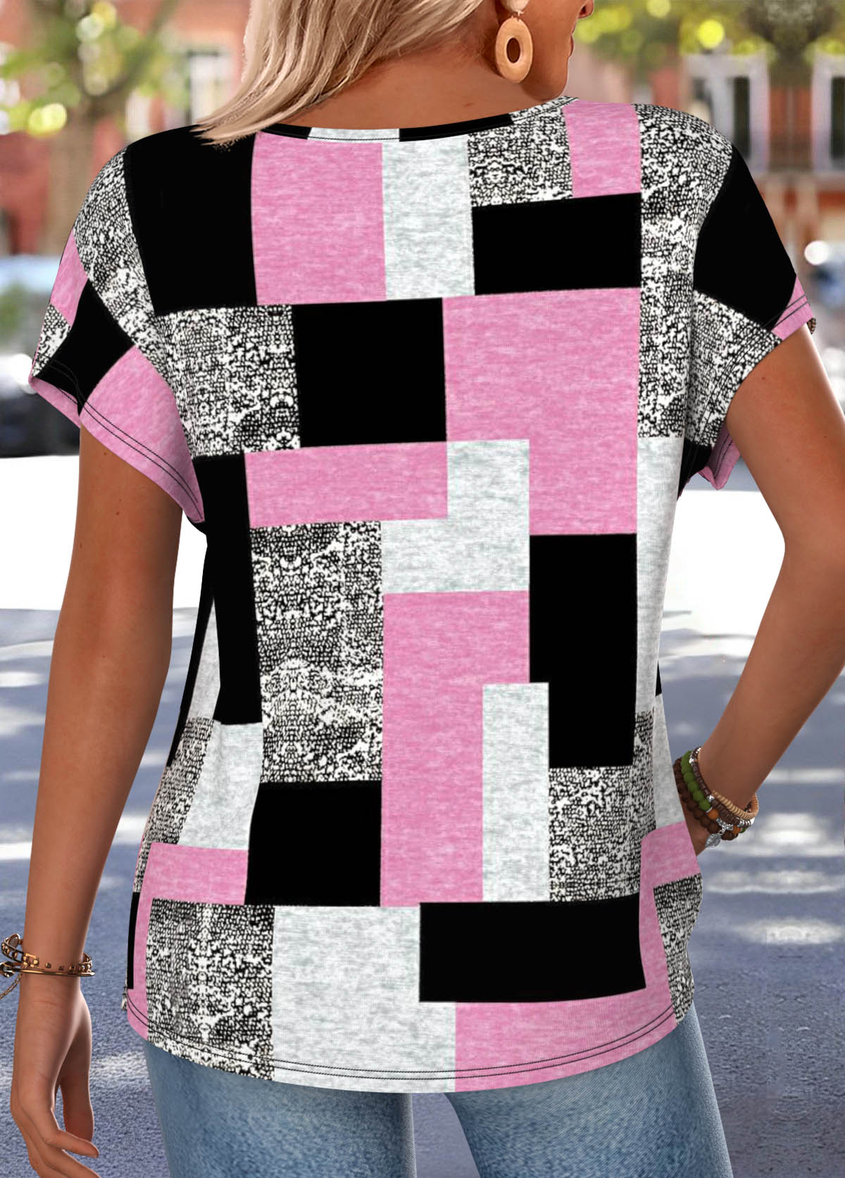 Pink Geometric Print Short Sleeve Round Neck T Shirt | picture 