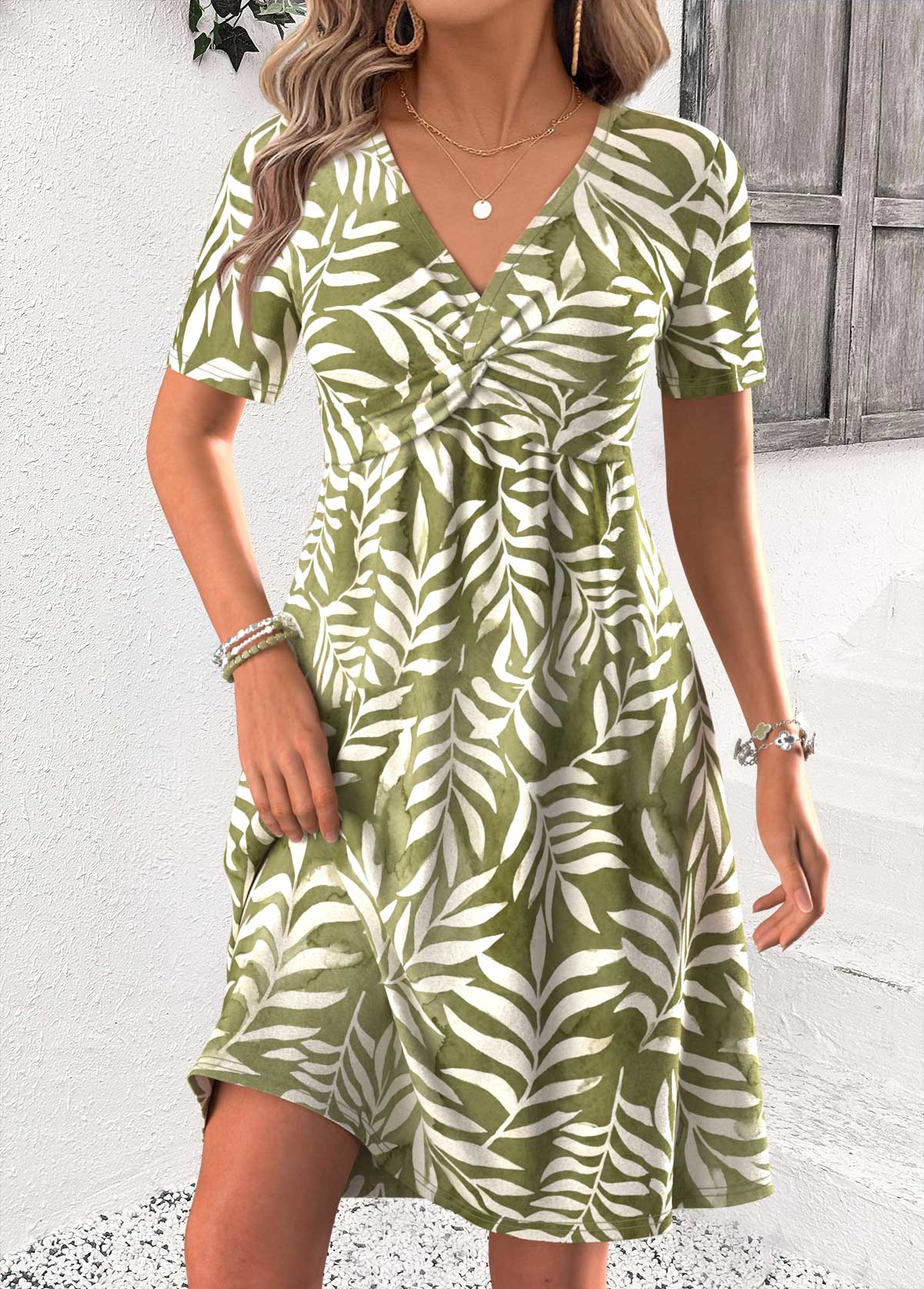 Green Leaf Print Short Tummy Coverage V Neck Dress | picture 