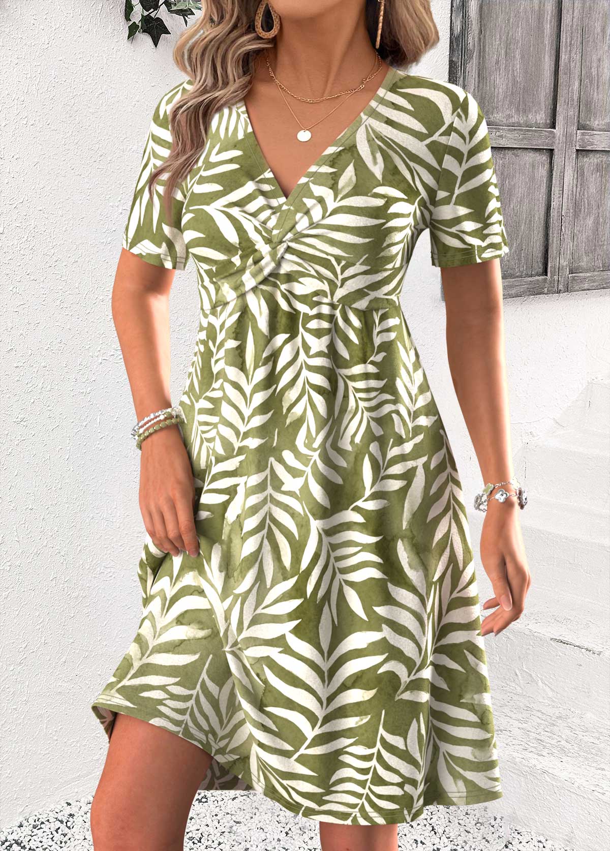 Green Leaf Print Short Tummy Coverage V Neck Dress | picture 