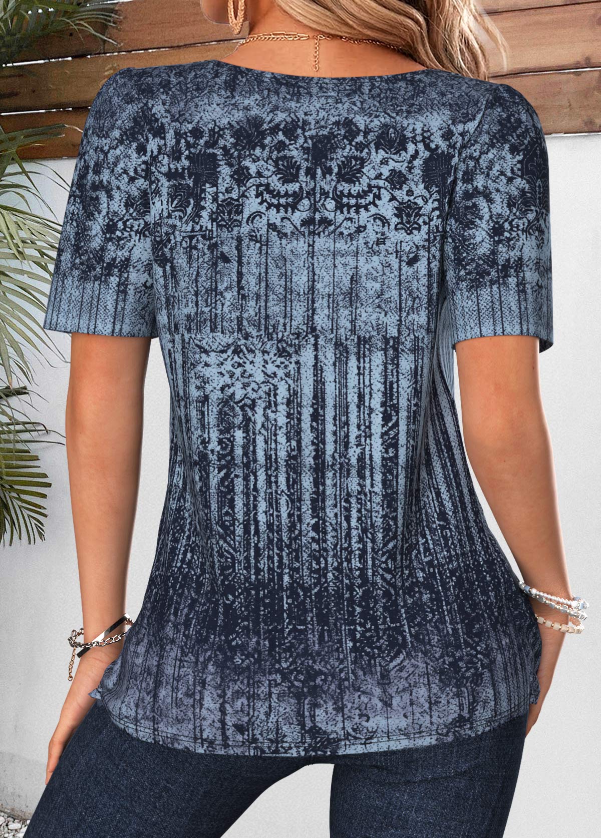 Green Tribal Print Short Sleeve Square Neck T Shirt | picture 