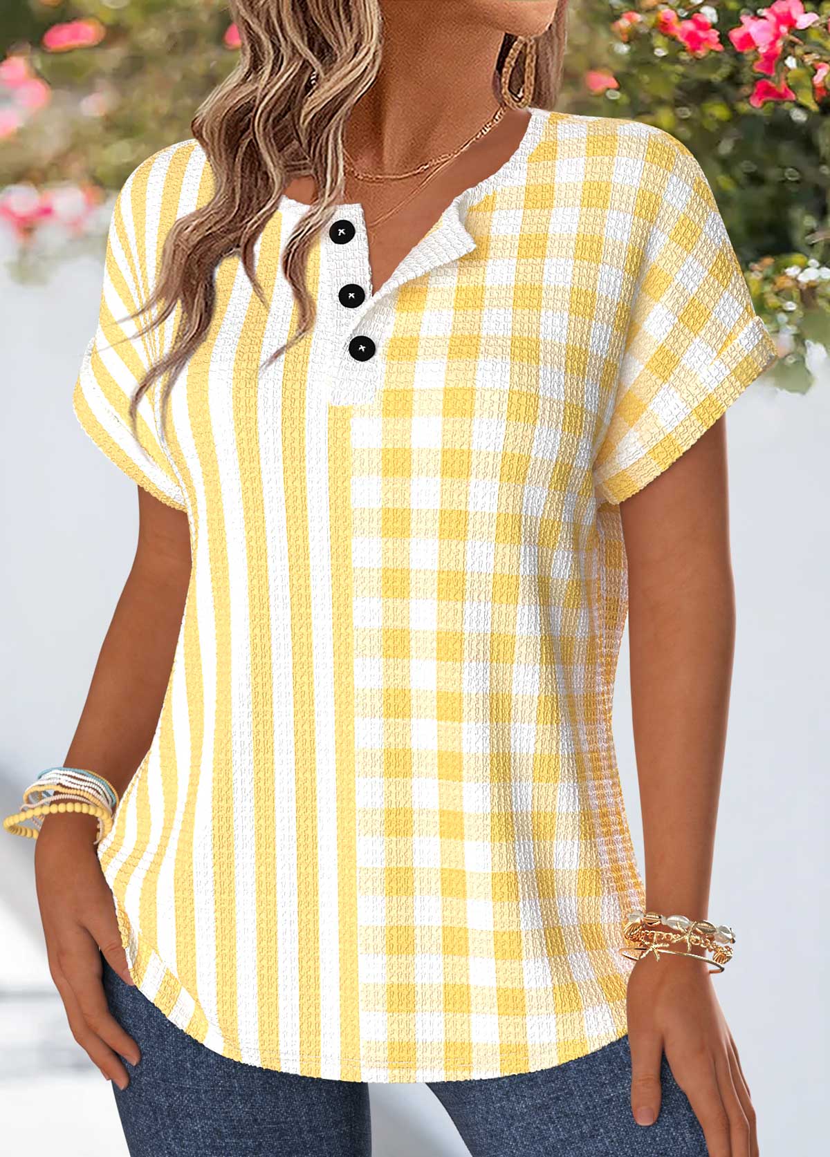 Light Yellow Geometric Print Tummy Coverage T Shirt | picture 