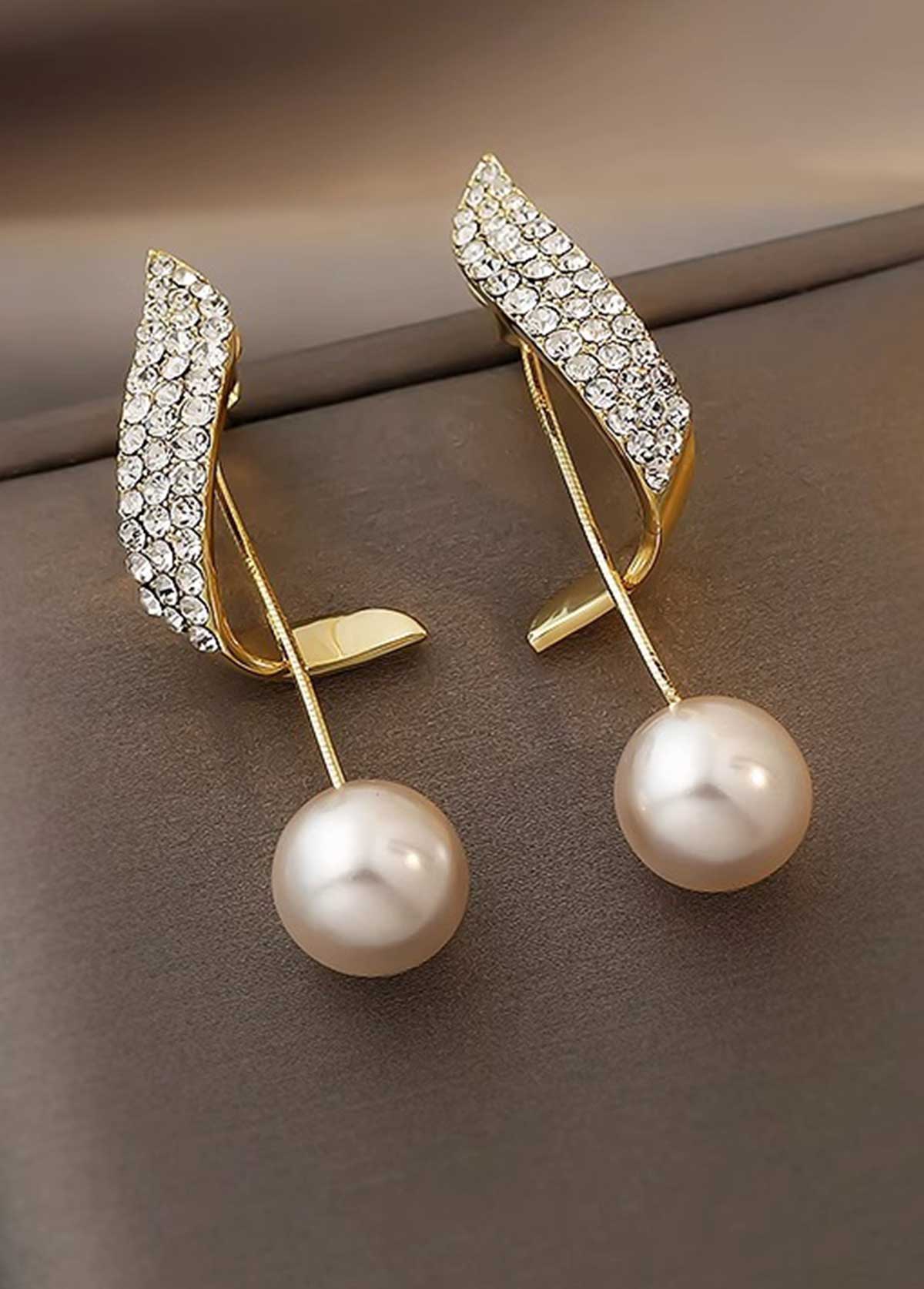 White Pearl Design Asymmetrical Alloy Earrings | picture 