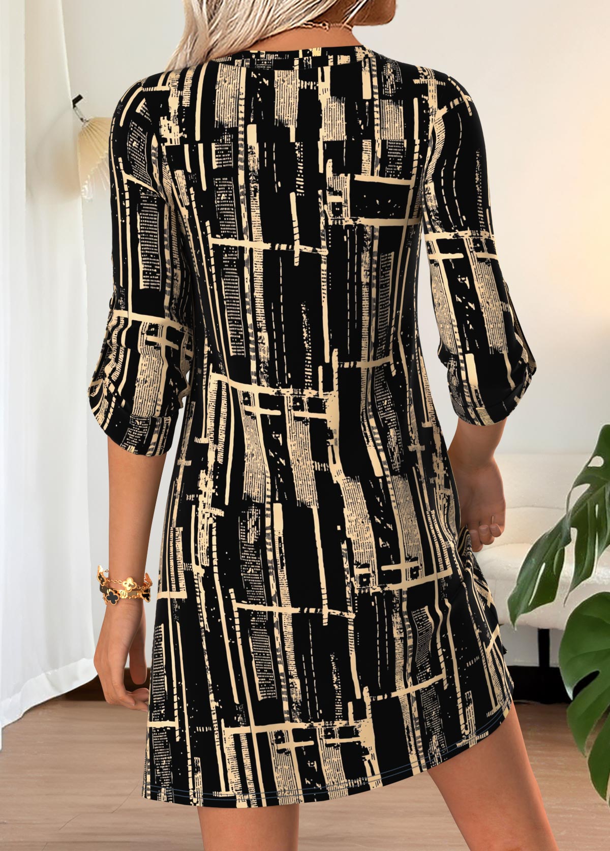 Black Geometric Print Short Half Sleeve Split Neck Dress | picture 