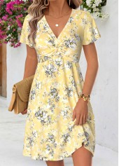 Light Yellow Floral Print Short Twist V Neck Dress