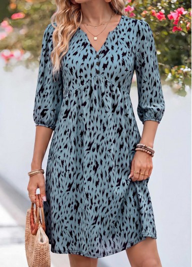 women clothes image of Blue Geometric Print Shirred 3/4 Sleeve Split Neck Dress