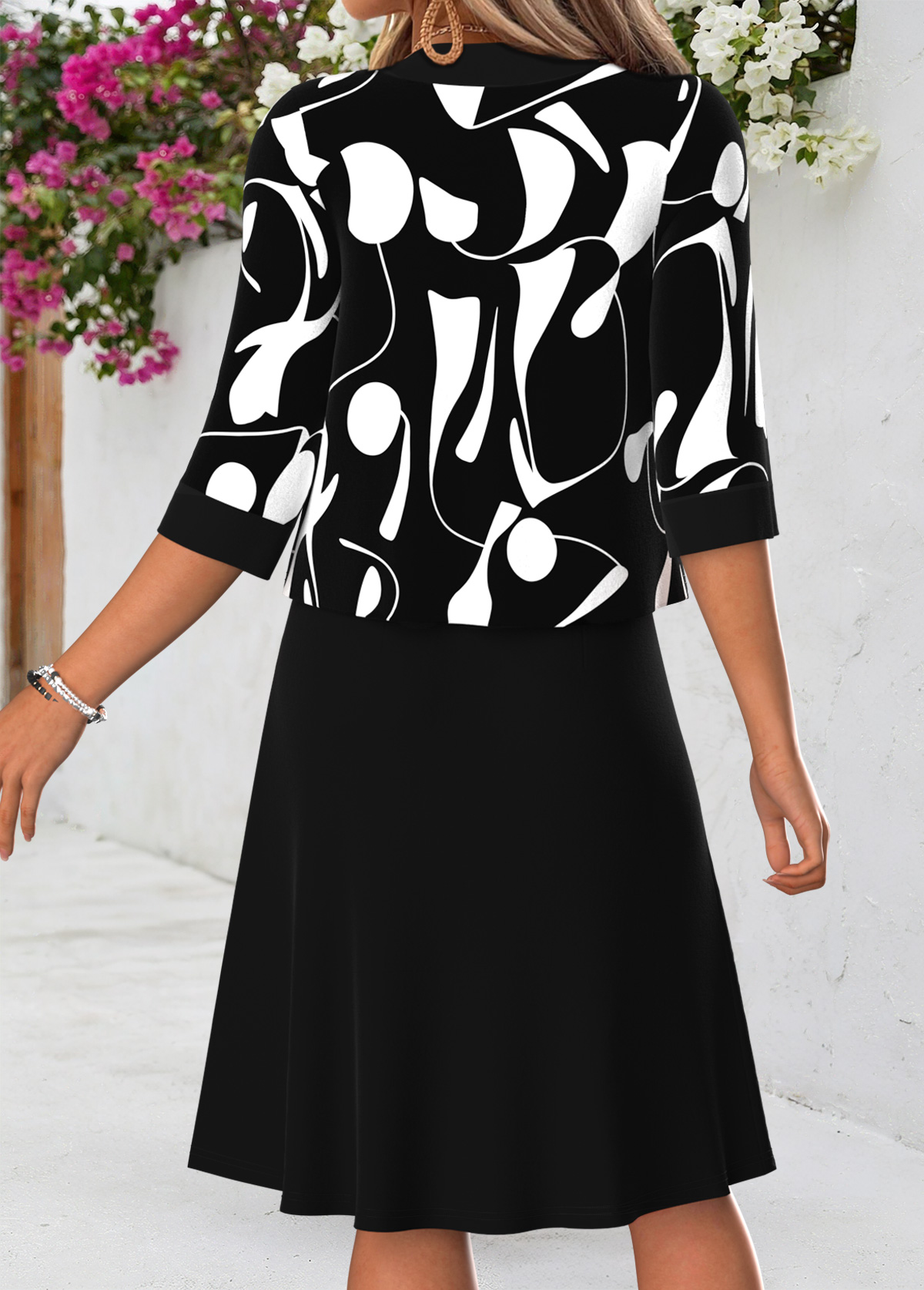 Black Geometric Print Tummy Coverage Half Sleeve Dress | picture 