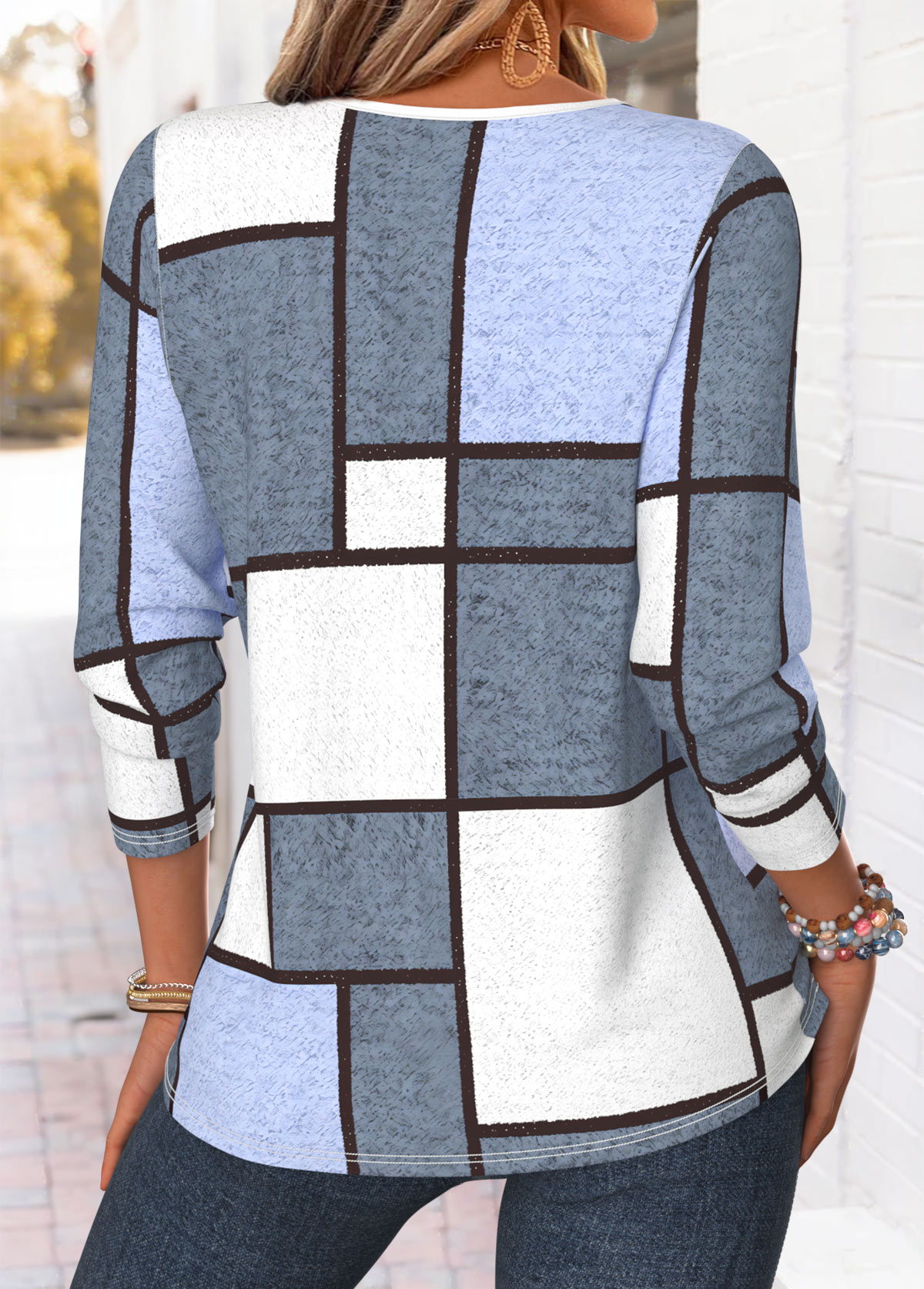 Multi Color Geometric Print Curved Hem T Shirt | picture 