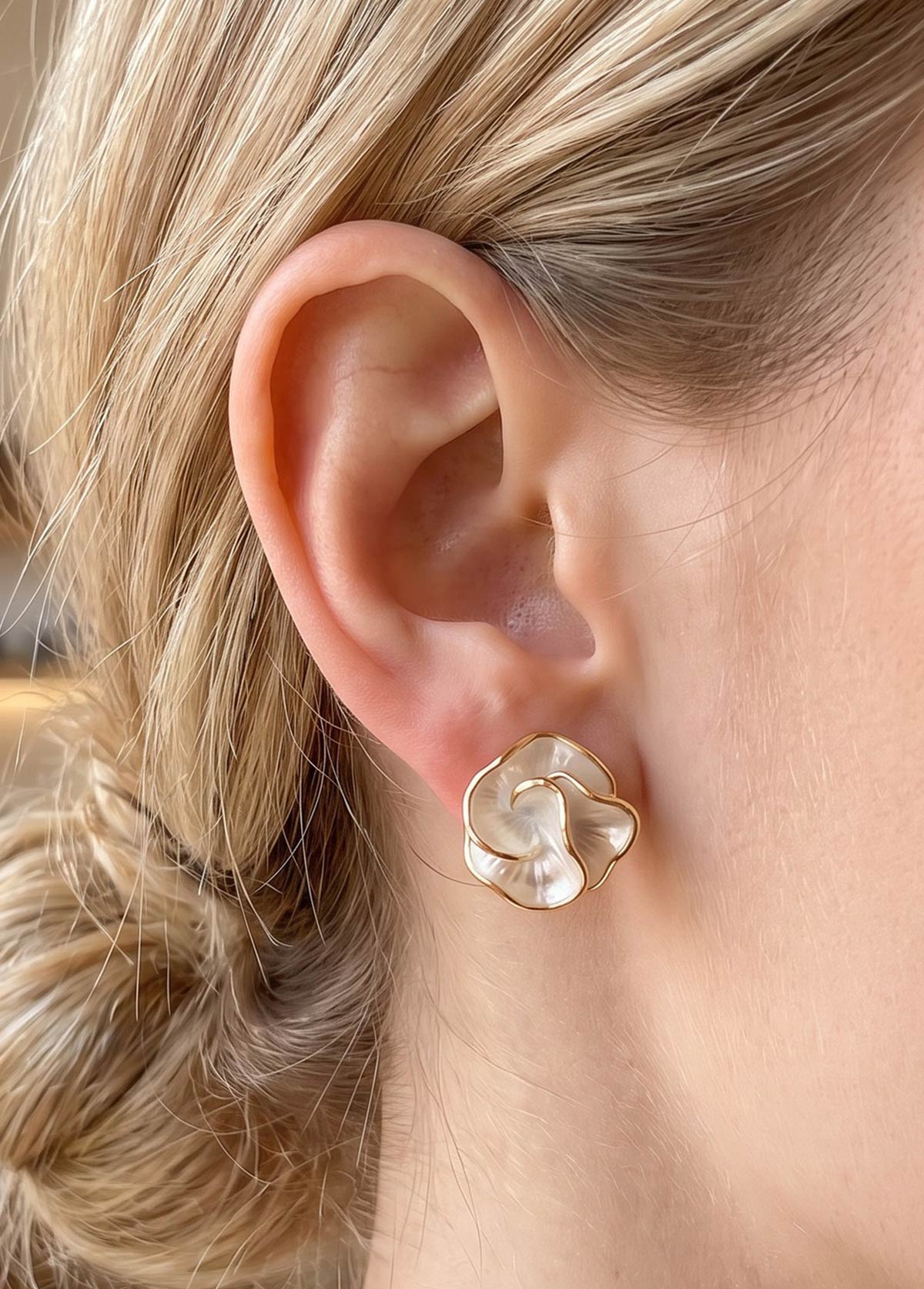 Silvery White Asymmetrical Alloy Ear Studs | picture 