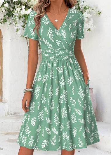 women clothes image of Green Floral Print Tummy Coverage Short Sleeve Dress
